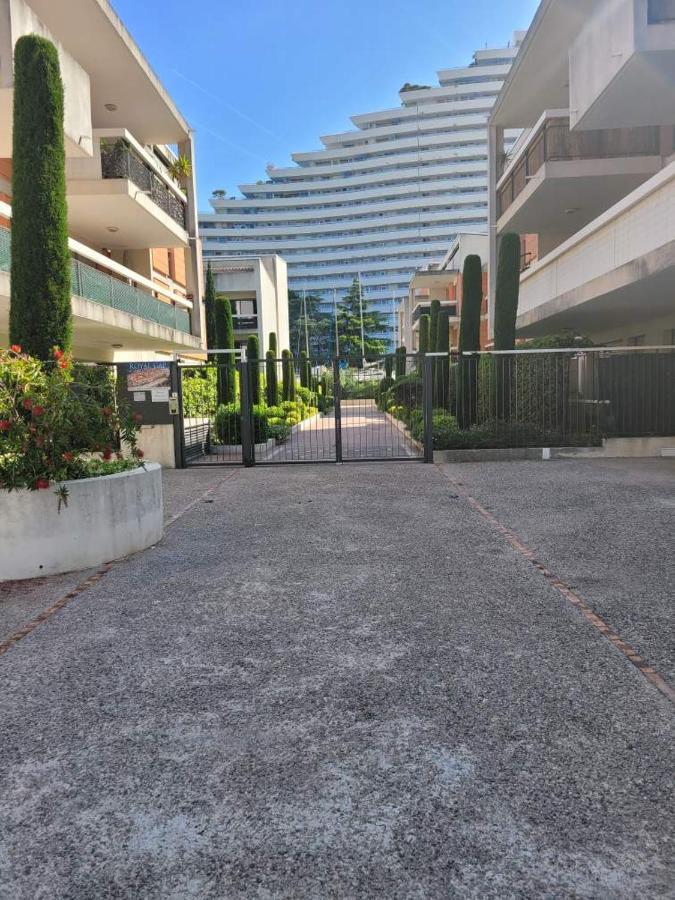 Villeneuve Loubet Plage- Entre Nice Et Cannes Ngoại thất bức ảnh