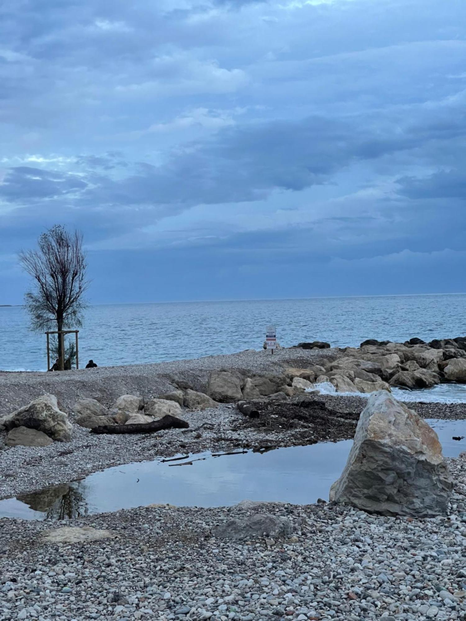 Villeneuve Loubet Plage- Entre Nice Et Cannes Ngoại thất bức ảnh